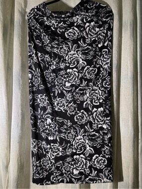 INC International Concepts Black and White Floral Skirt